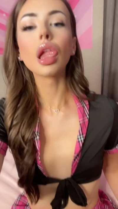 Can a straight man bury their face in my thighs please