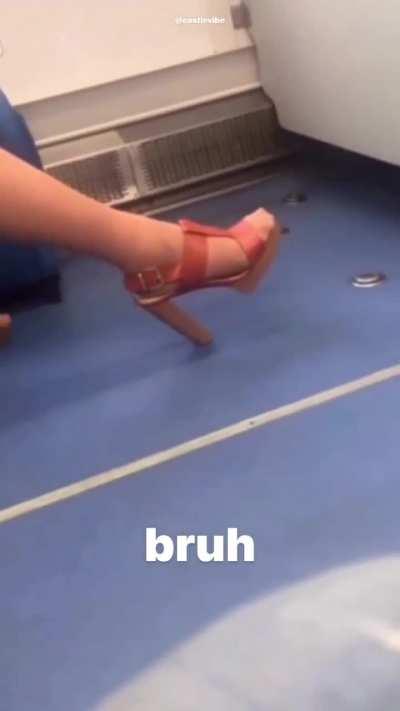 He feels bonita 💅