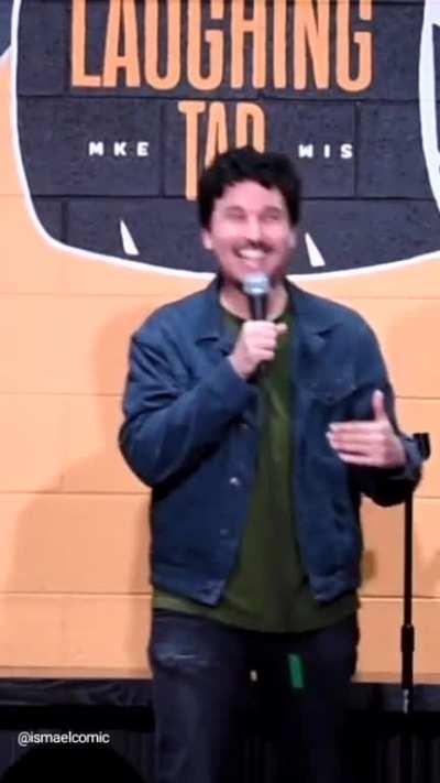 Comedian discovers old classmate in audience