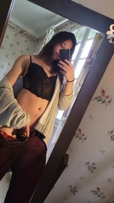 Who volunteers to suck me?