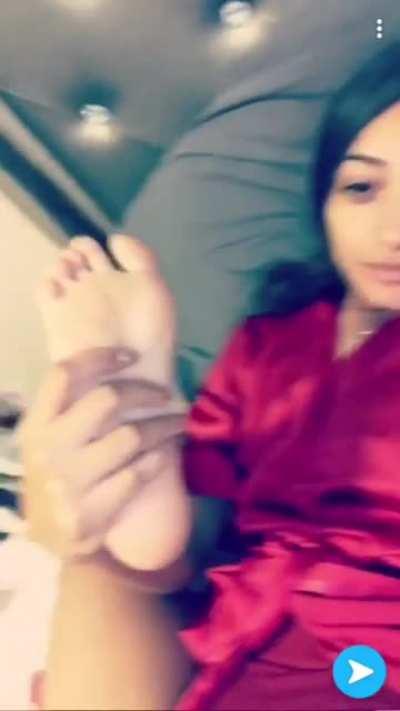 @feetbyhoneybee Just started a new page on Ig your welcome 🤤🥰