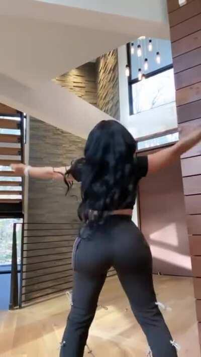 Alexis sky