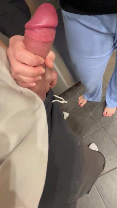 Definitely checking out the girth 😳🥵❤️