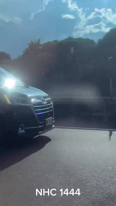 Aren’t private vehicles prohibited from using lights that resemble emergency vehicles?