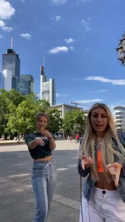 Ältere TikToks mit Chany Dakota