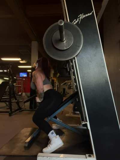 [f]lashing riiight out of view of the dudes in back & the camera overhead