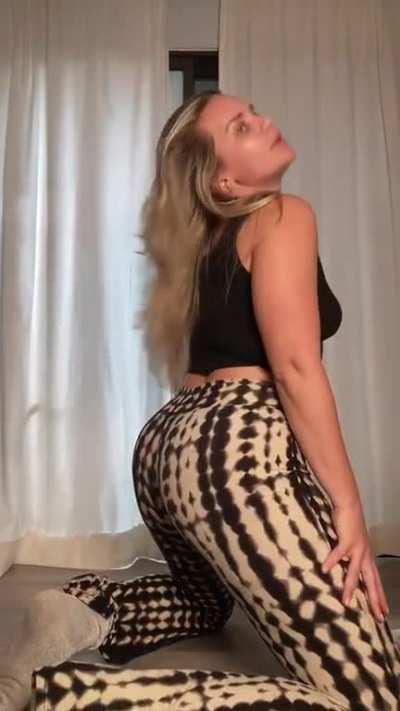 Daddy look what I have for you ð