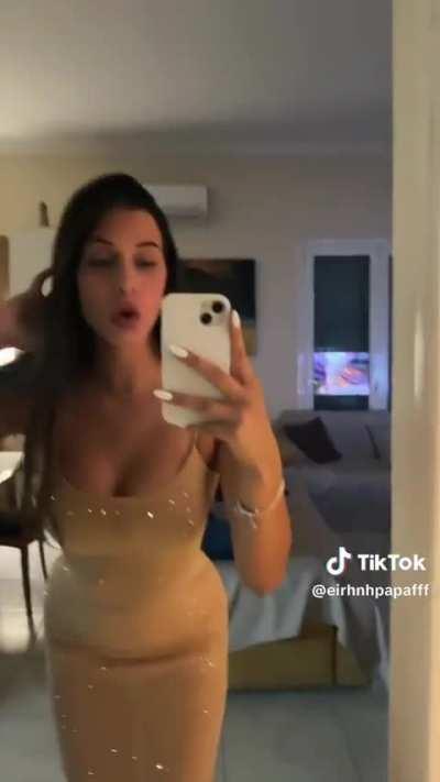 Ειρήνη μεγάλη καυλιάρα 