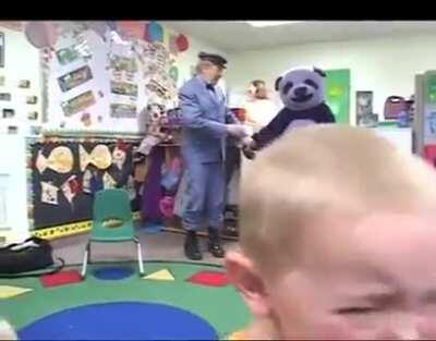 WCGW introducing pre-schoolers to a mascot of an animal they've never seen