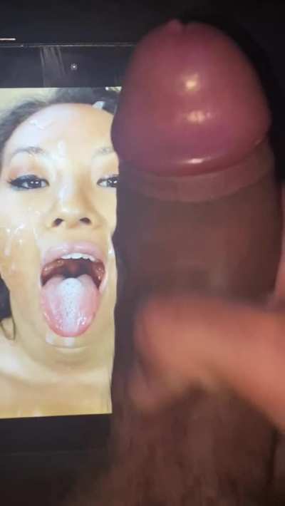 Want me to feed you sissy&rsquo;s next? 😈🍆