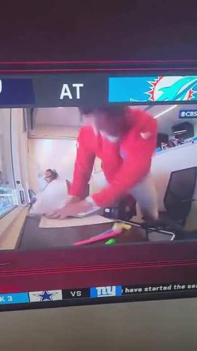 [Highlight] Buffalo Bills Coaches box just after their loss to the 3-0 Miami Dolpins