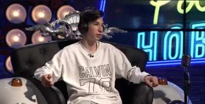 Vigyázzatok, a mémháttérhatalom befolyásolja a jövőbeli szavazataitokat, ne nézzetek FostTalicskát