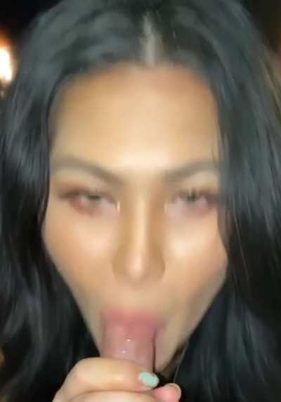 Filipino girl working my tip