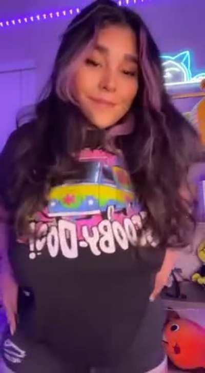 May I help you relax Papi?