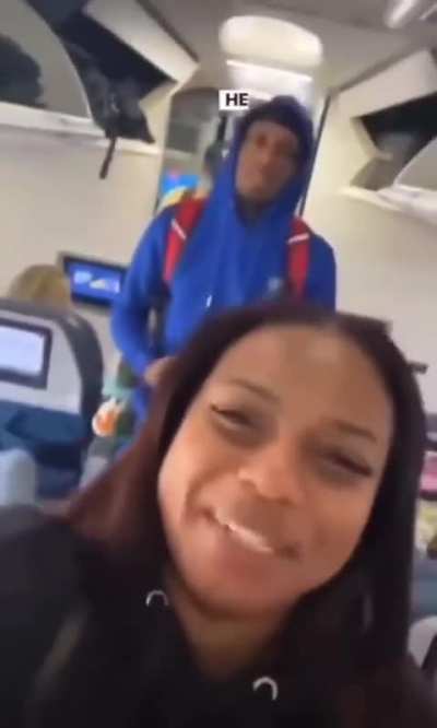 Woman publicly humiliates her boyfriend for not buying first class tickets