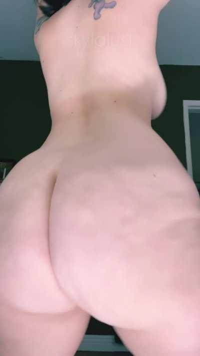 I’m respectfully asking you to please help stretch out my ass 😩