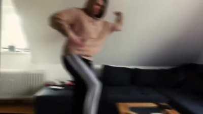 Also hier ist der Alert. Ich bin nur mit dem Teil wo die Dävid Voice sind etwas unzufrieden. Eventuell kommt die Tage noch ne 2 Version. Kommt darauf an ob ich Zeit dafür habe. Schule dies das. Schreibt mir einfach mal in die Comments ob's euch gefällt.