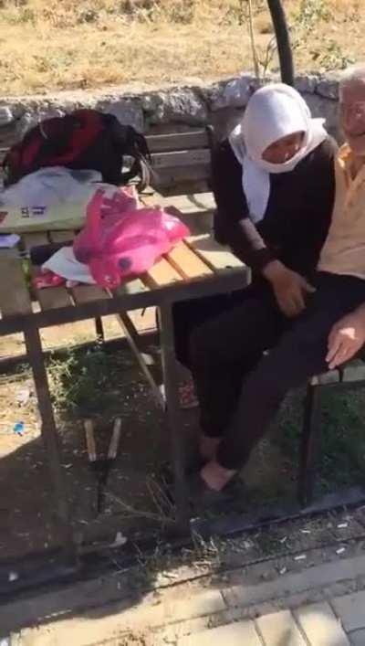 Napıyorsun ninem şeker ninem