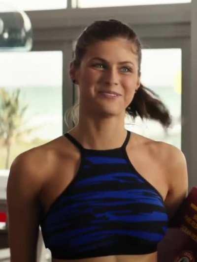 Alexandra Daddario should've gone topless in Baywatch