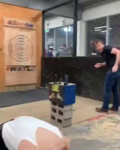 HMC, it lòoks easy, hold my beer