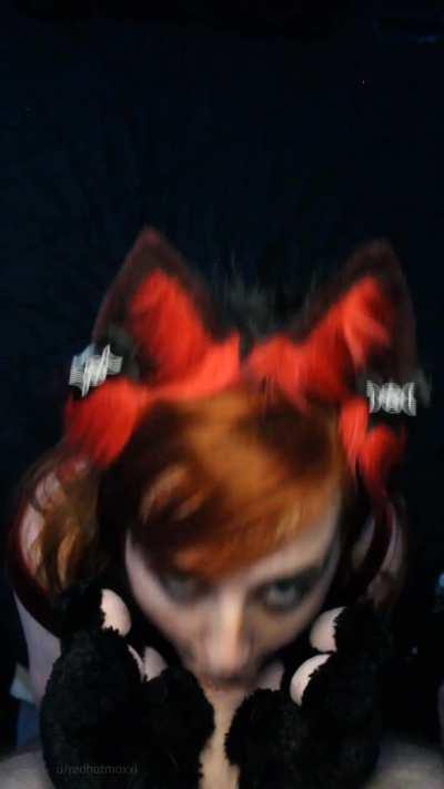 My favorite way to pass time 💕