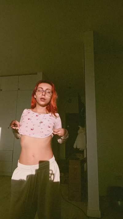 Say YES if you find smoking to be sexy as fuck