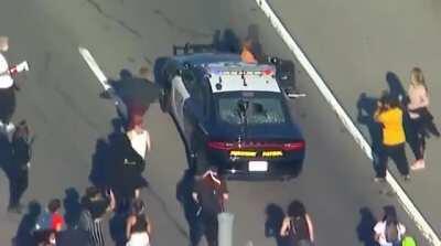 Protestos em Minneapolis pelo assassinato genocida da populacao negra, de George Floyd (vidas negras importam)