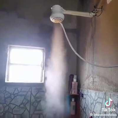 alguém sabe se é normal isso aqui?