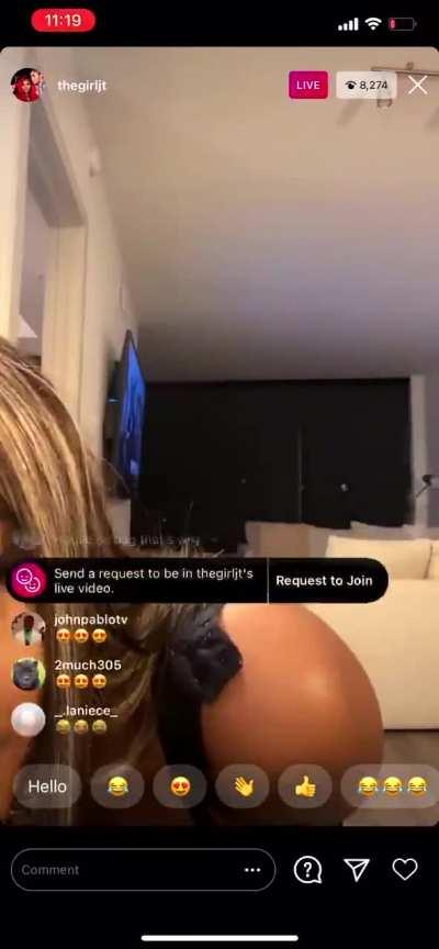 She keep seducing us