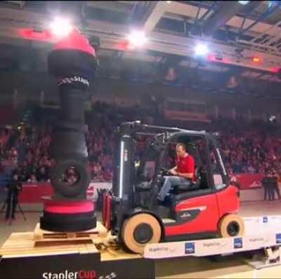 Meanwhile in Germany 🇩🇪 