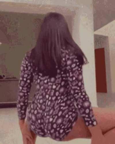 Megan shaking her ass