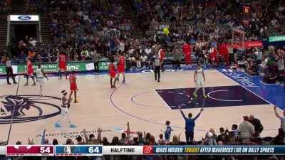 [Highlight] Jaden hardy hits the halftime buzzer