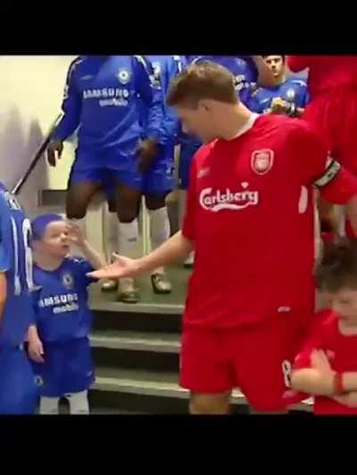 I don't know if he's very rude, or the f?ck!ng king!