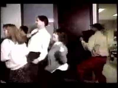 Local ad about computers...... Windows 95 is plug and play