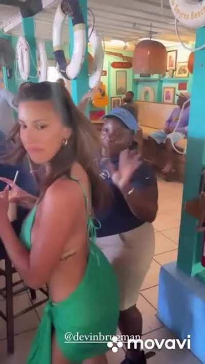 Not the angle we want but still pretty hot