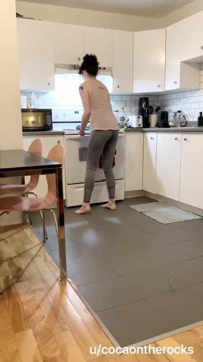 Just trying to get the kitchen clean... but something seems to be leaking 😶