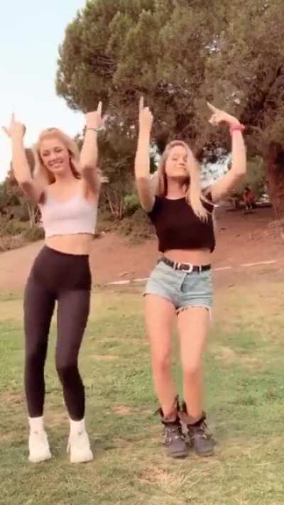 saben con quien sale en este video?