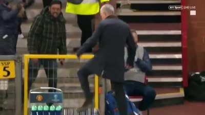 My manager 🤣🤣🤣👍🏻