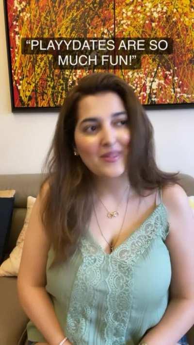 Mom's with such big milkers 🤤🔥