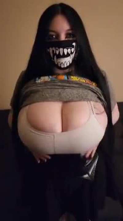 it's hard to find shirts that fit xD