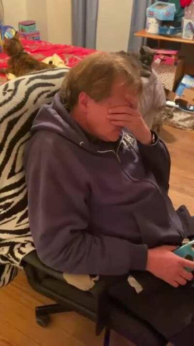 wife scares husband without saying anything