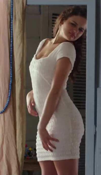Joey King in a white mini dress!