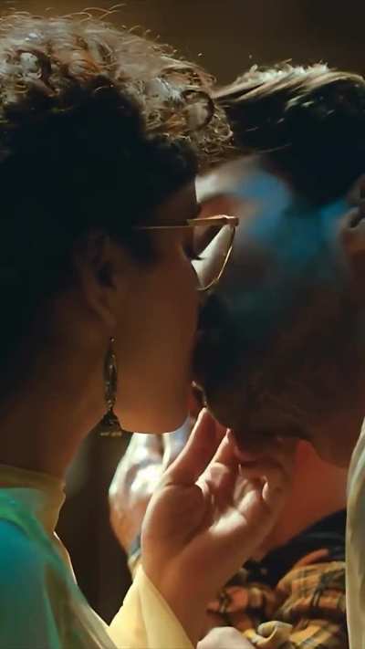 Hot romance & kissing scene 💋😍