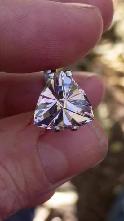 9.55 carat Pink Neodymium and Cerium doped Yttrium Aluminum Garnet