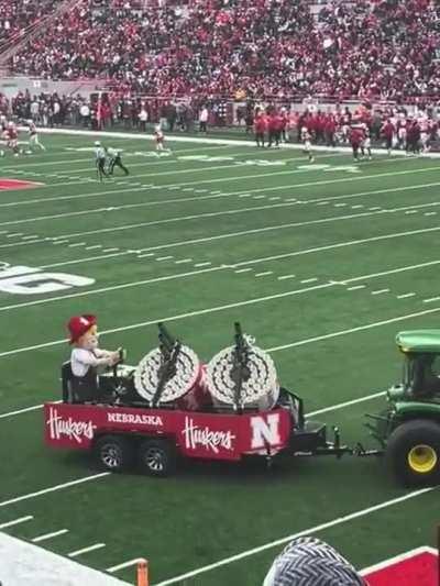 Nebraska's Engineer, Creator of T-shirt Machinegun