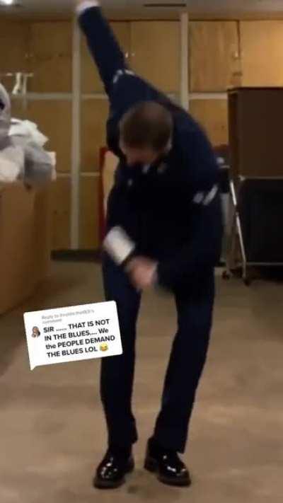 someone please get their Airman.