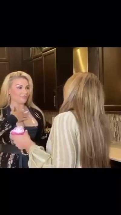 Nattie and whip cream what a great mix 😜