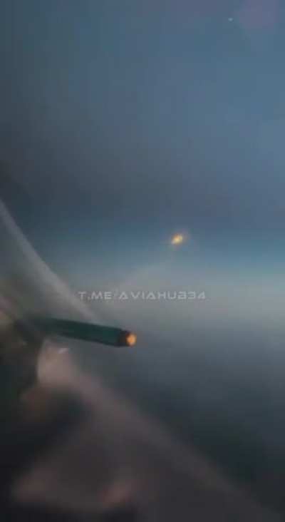 A Su-34 pilot catches an Iskander launch, viewed from the cockpit