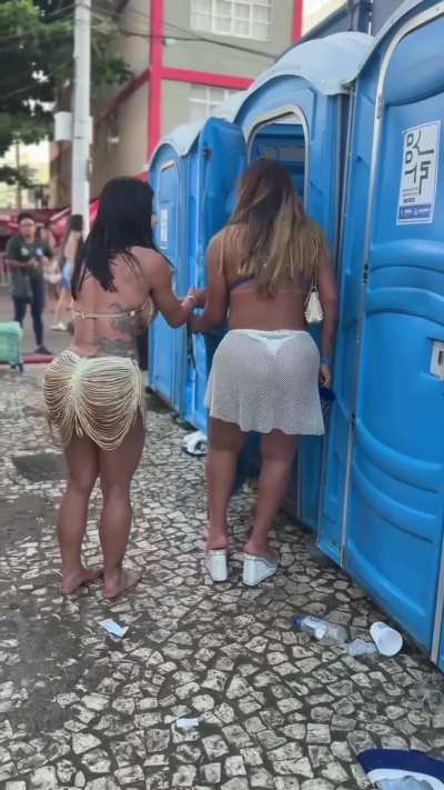 Você não imagina o que eu fiz com ela aqui.