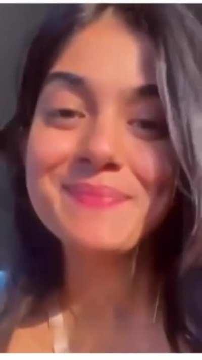 Aise Mina Kumari Ko Bus ek degree ke liye chhor doge